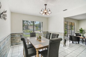 Dining - Private Home - Pool & Game Room (Tampa)