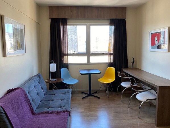 公寓 | 客廳 | 電視