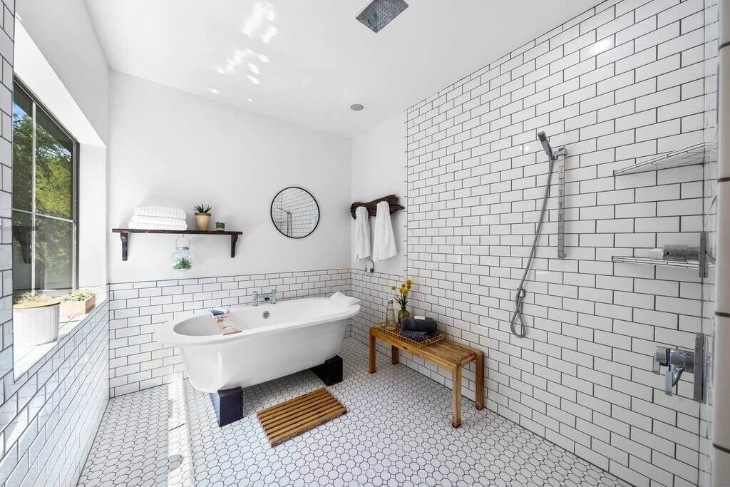 Hair dryer, towels