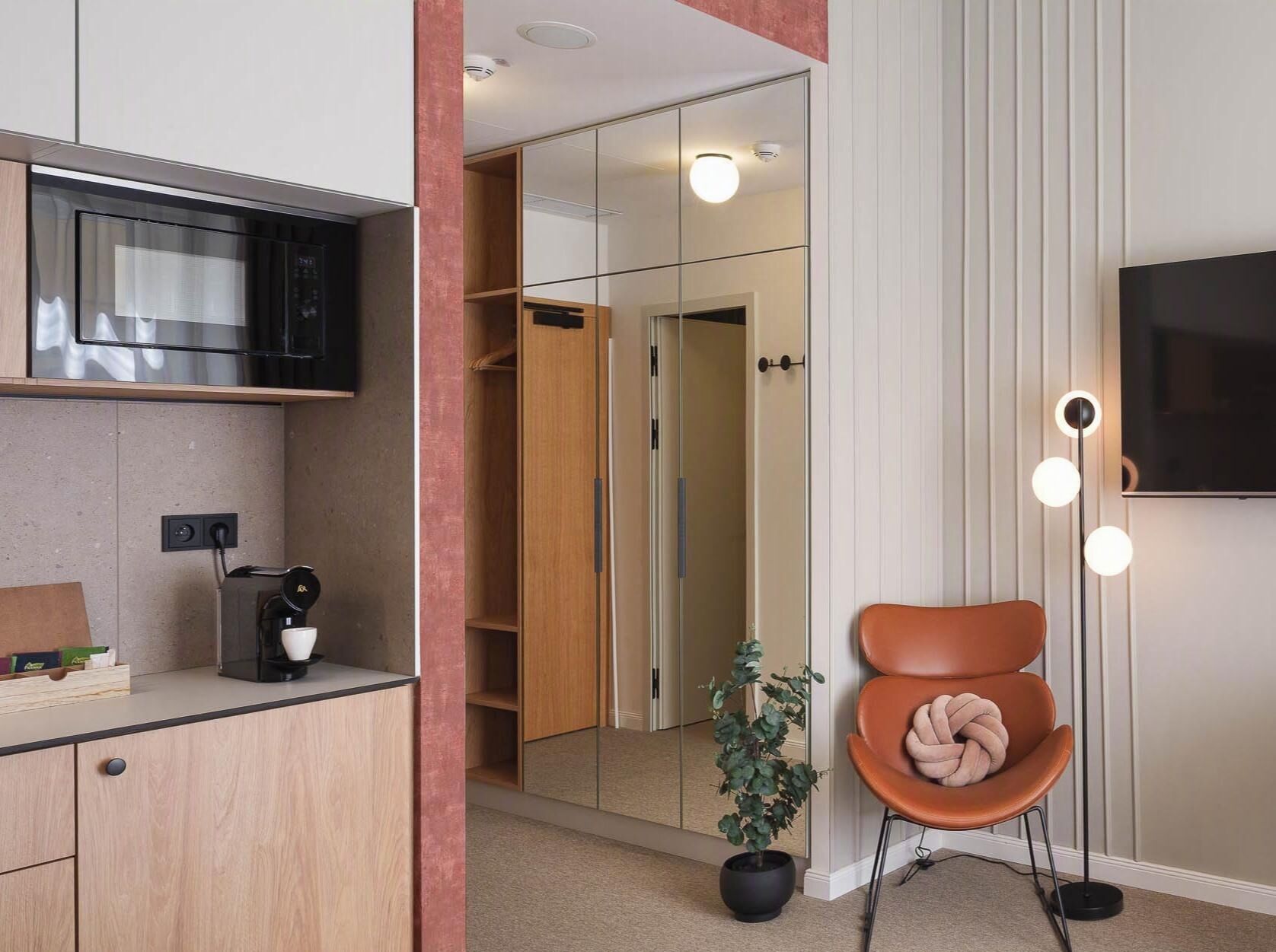 Comfort studio | Hypoallergeen beddengoed, een kluis op de kamer, individueel gedecoreerd