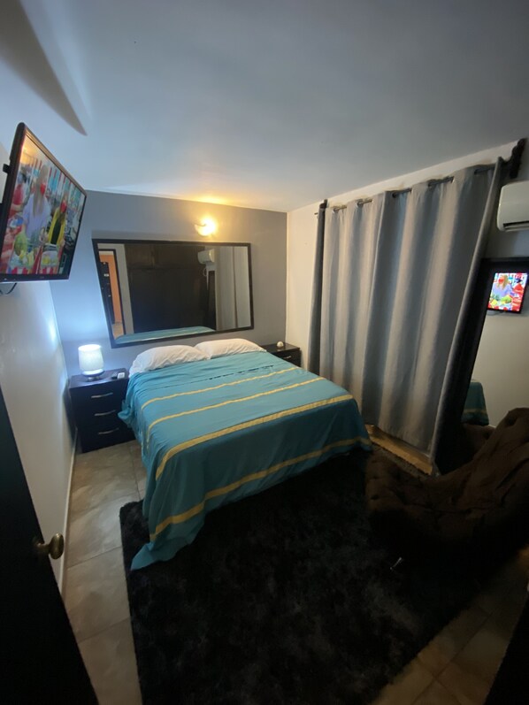 2 Schlafzimmer, Schreibtisch, Bügeleisen/Bügelbrett, kostenloses WLAN