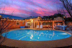 Pool - Coastal Escape: Heated Pool, Hot Tub, Grill! (Fort Walton Beach)