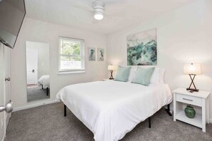 4 bedrooms, desk, iron/ironing board, travel crib