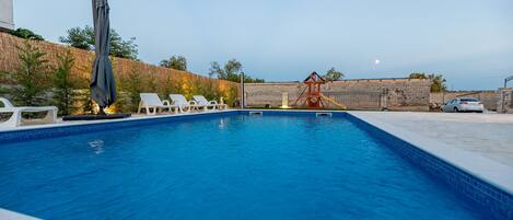 Outdoor pool, a heated pool