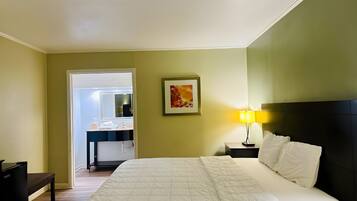 Standard Room | Laptop workspace, free WiFi, bed sheets