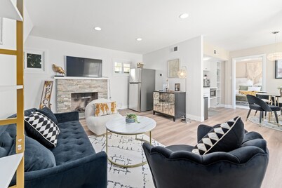 beautiful and quiet/2 beds/2baths house