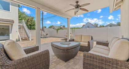 beautiful and quiet/2 beds/2baths house