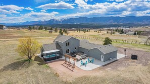 Exterior - 20 ft swim spa! 5 bed, 4 bath, hot tub, 5 acres, game room, north CO Springs! (Colorado Springs)