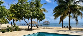 Unobstructed views, on the beach, steps from pool, dive shop, and restaurant