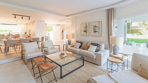 Interior - Villa Torium Vélez-Málaga by Ruralidays (Málaga)