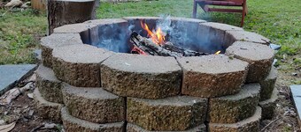 Historic Craftsman bungalow near Winston Salem, wineries and mountain activities