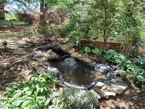 Property grounds - Historic Craftsman bungalow near Winston Salem, wineries and mountain activities (Rural Hall)