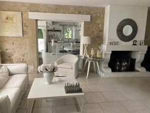 TV, fireplace, table tennis, printers