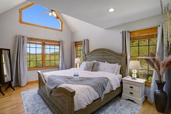 3 bedrooms, iron/ironing board, travel crib, free WiFi