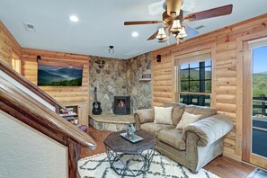 Smart TV, fireplace