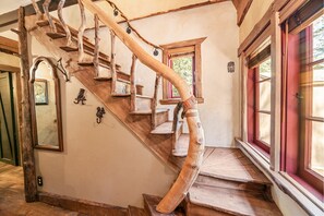 Interior - Fairytale themed secluded cabin- pets ok, king bed, fast Wi-Fi! (Lake Arrowhead)