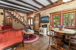 Interior - Fairytale themed secluded cabin- pets ok, king bed, fast Wi-Fi! (Lake Arrowhead)