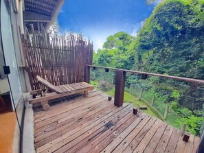 Habitación de lujo, hidromasaje, vista a la montaña | Terraza o patio