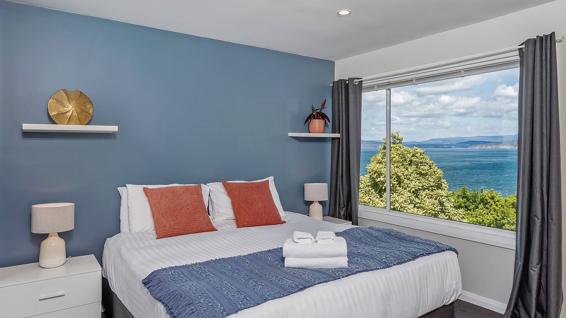 5 dormitoris, un bressol de viatge, wifi gratuïta i roba de llit 