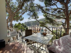 Outdoor dining - Stunning & Intimate views. Terrace + Rooftop. Wifi (Tamariu)