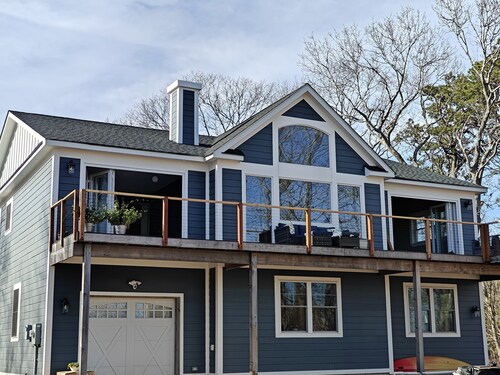 Bayfront house on 150 acre nature preserve and private road! 