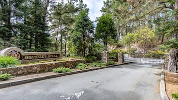 Enceinte de lâhĂ©bergement