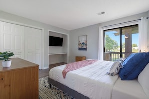 Kondominium, Beberapa Tempat Tidur, balkon, pemandangan lapangan golf (Bunker Ridge Respite) | 2 kamar tidur dan didekorasi berbeda-beda