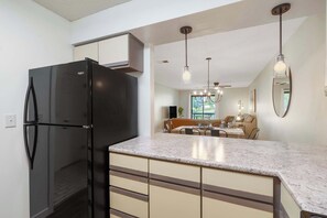 Appartement, meerdere bedden, balkon, uitzicht op golfbaan (Bunker Ridge Respite) | Interieur