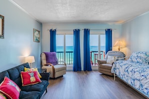 Condo, 1 cama matrimonial y sofá cama, hidromasaje, vista al océano | 1 habitación y wifi gratis
