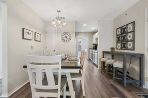 Kondominium, Beberapa Tempat Tidur, patio (Hillside Cottage in The Vineyards ) | Tempat makan