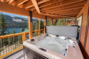 House, Multiple Beds, Hot Tub | Spa