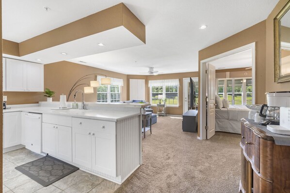 Condo, Multiple Beds, Kitchen, Golf View | Interior