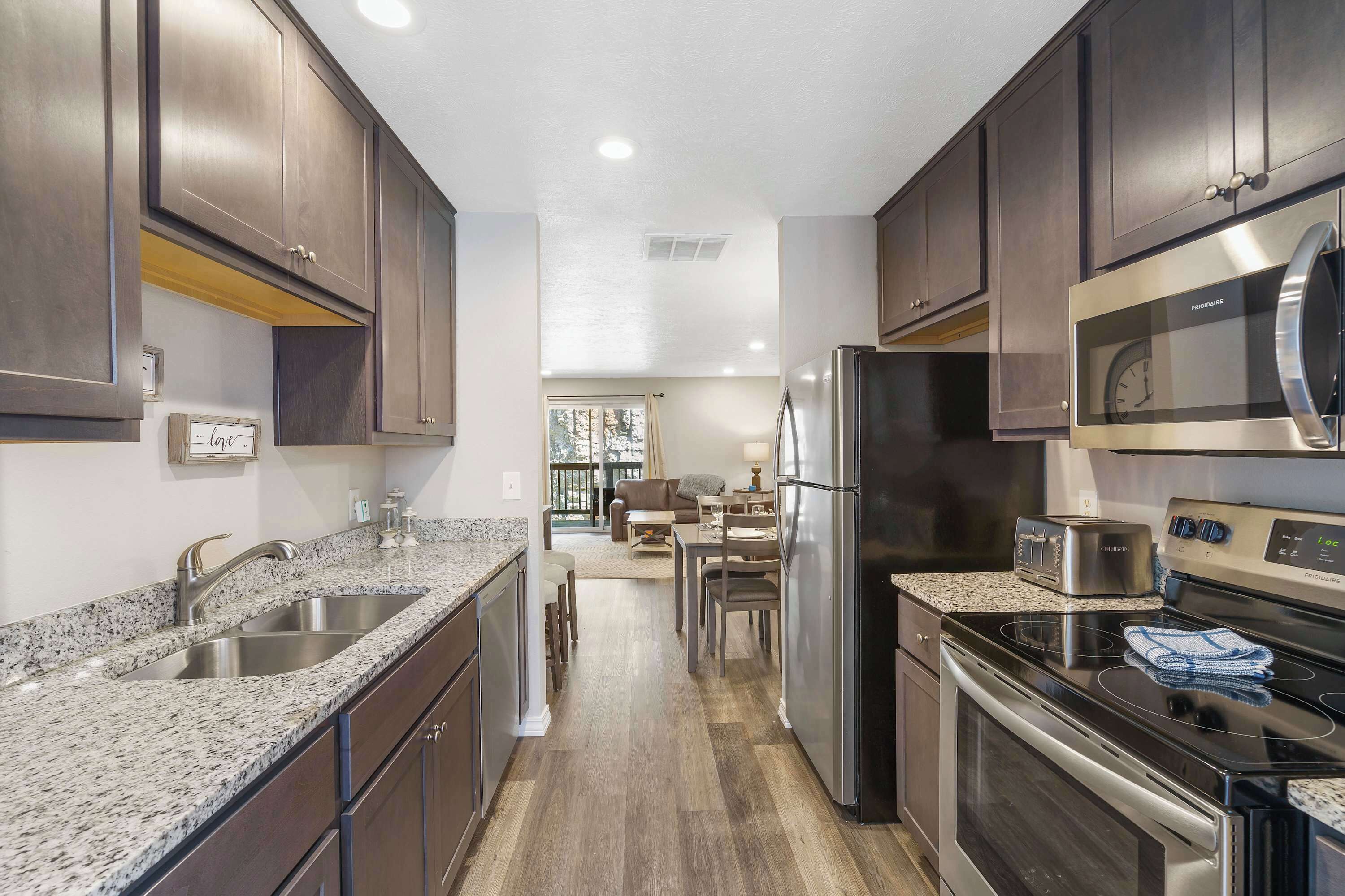 Condo, Multiple Beds, Patio (Hillside Lodge) | Private kitchen | Coffee/tea maker