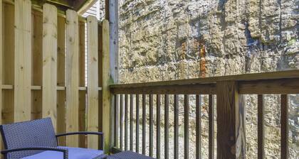 Hillside Lodge - Enjoy Music Venues & the Open Air