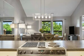 Condo, Multiple Beds, Balcony (Pool View Oasis) | Interior