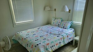 House, Multiple Beds, Kitchen - Sleepy Hollow (Rehoboth Beach)