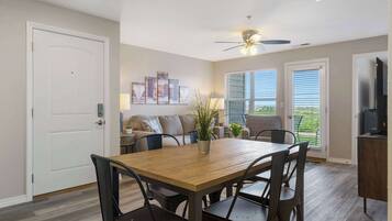 Condo, Multiple Beds, Kitchen, Mountain View (Welcome Home Branson) | Dining