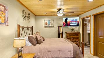 1 slaapkamer, een strijkplank/strijkijzer, gratis wifi, beddengoed