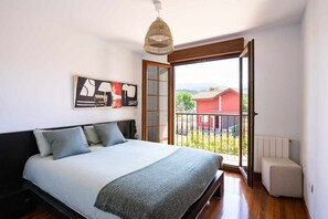 4 chambres, fer et planche Ă repasser, draps fournis