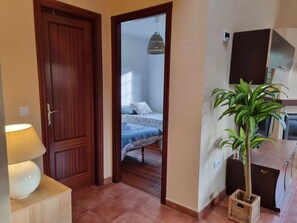 4 Schlafzimmer, Bügeleisen/Bügelbrett, Bettwäsche