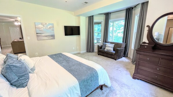 2 عدّة غرف نوم ومكتب ومكواة/لوح كي وسرير سفر