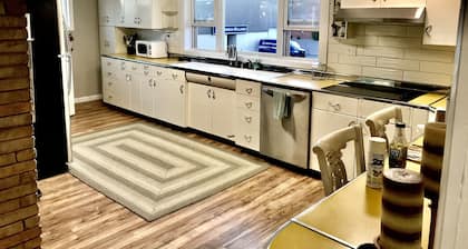 spacious 3 bedroom apartment in the heart of downtown Alpena