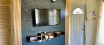 King Bed In Cozy Portmore Gated Community