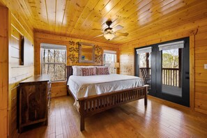5 bedrooms, desk, iron/ironing board, free WiFi