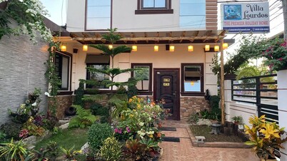 Cheerful/Comfortable 2 Bedroom Vacation Home near Hundred Islands 3 mins away!!!