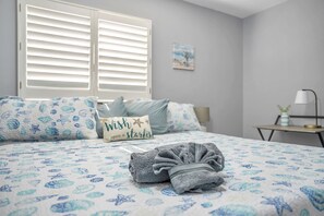 3 Schlafzimmer, Schreibtisch, Bügeleisen/Bügelbrett, Bettwäsche