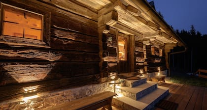 Chalet 'Bergspektive - Haus Alpenspa' with Mountain View and Wine barrel bath