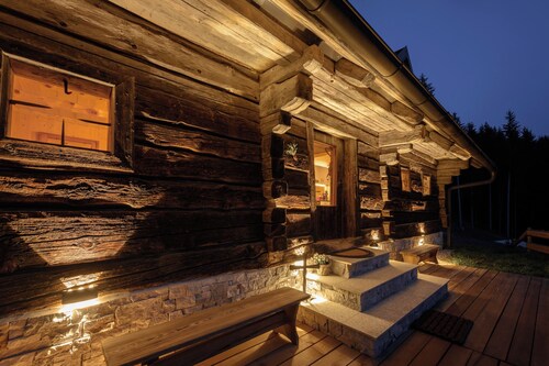 Chalet 'Bergspektive - Haus Alpenspa' with Mountain View and Wine barrel bath