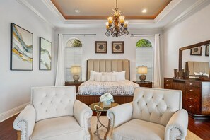 5 bedrooms, iron/ironing board, free WiFi, bed sheets