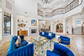 Interior - Legends Palmer: Private Pool, Game Room, Theater, Gym, Free Water Park, Near Disney (Kissimmee)